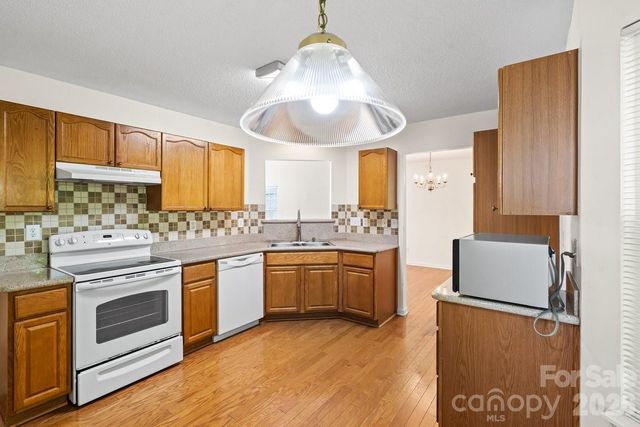 1937 Decatur Court, Charlotte, NC 28213