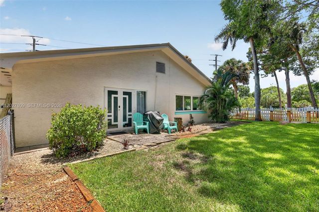 1023 SE 7th St, Stuart, FL 34996
