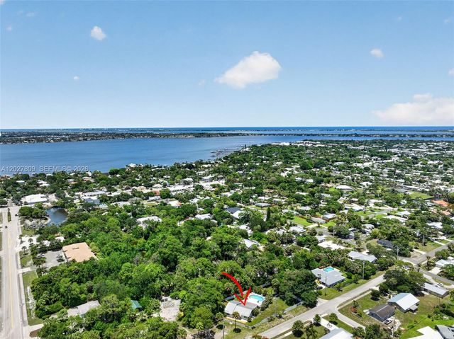 1023 SE 7th St, Stuart, FL 34996
