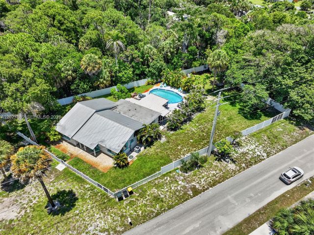 1023 SE 7th St, Stuart, FL 34996