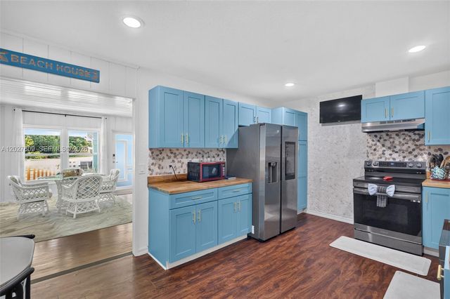 1023 SE 7th St, Stuart, FL 34996