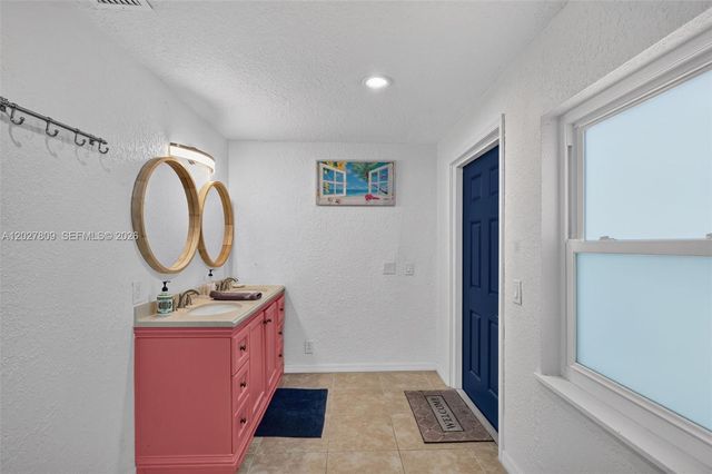 1023 SE 7th St, Stuart, FL 34996
