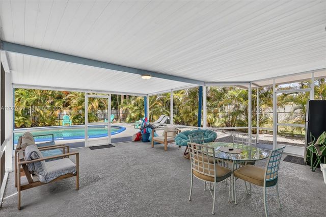 1023 SE 7th St, Stuart, FL 34996