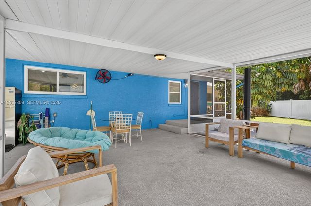 1023 SE 7th St, Stuart, FL 34996