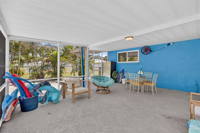 1023 SE 7th St, Stuart, FL 34996