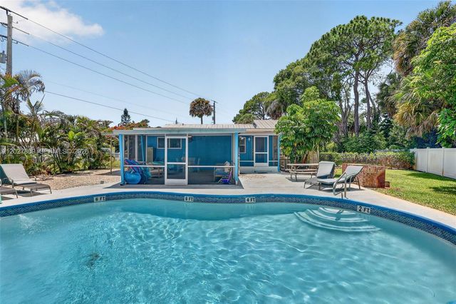 1023 SE 7th St, Stuart, FL 34996