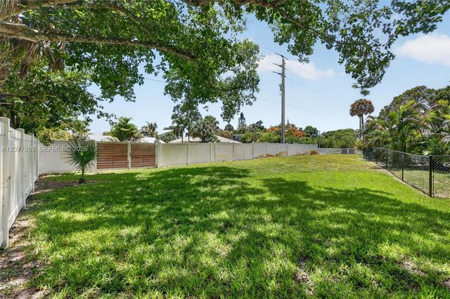 1023 SE 7th St, Stuart, FL 34996
