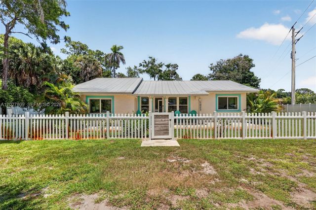 1023 SE 7th St, Stuart, FL 34996