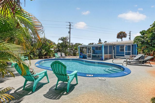 1023 SE 7th St, Stuart, FL 34996