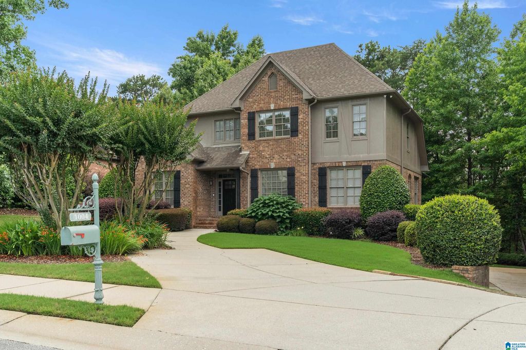 1004 HIGHLAND PARK PLACE, Birmingham, AL 35242