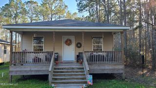 6031 W Hinds Street, Bay Saint Louis, MS 39520