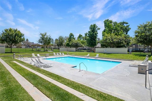 1 Woodleaf, Irvine, CA 92614