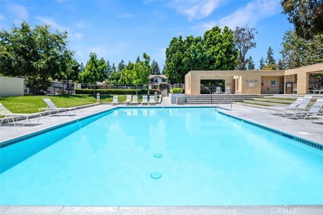 1 Woodleaf, Irvine, CA 92614