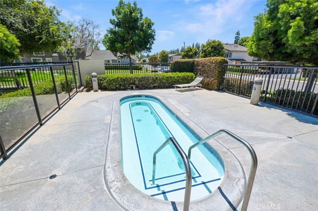 1 Woodleaf, Irvine, CA 92614