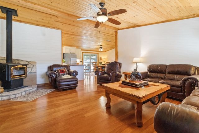 165 Mari-B, Center Point, TX 78010