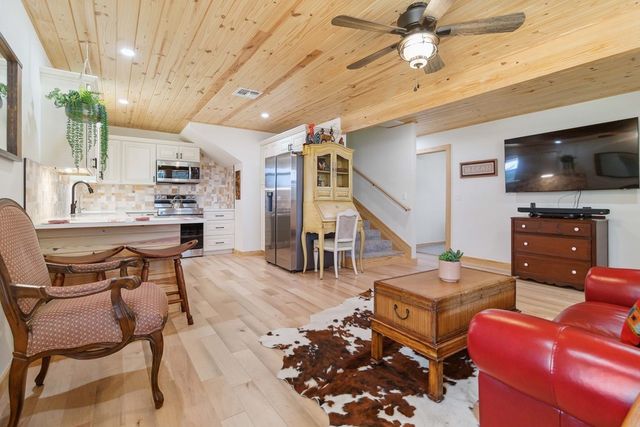 165 Mari-B, Center Point, TX 78010