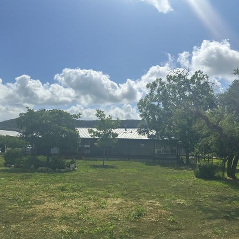 165 Mari-B, Center Point, TX 78010