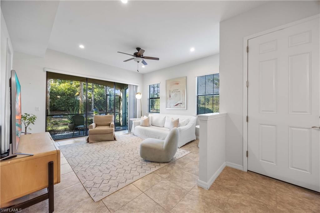 26111 Palace LN 102, BONITA SPRINGS, FL 34135 — photo 2