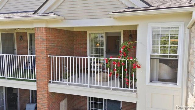 28259 Oakmonte Circle, New Hudson, MI 48165