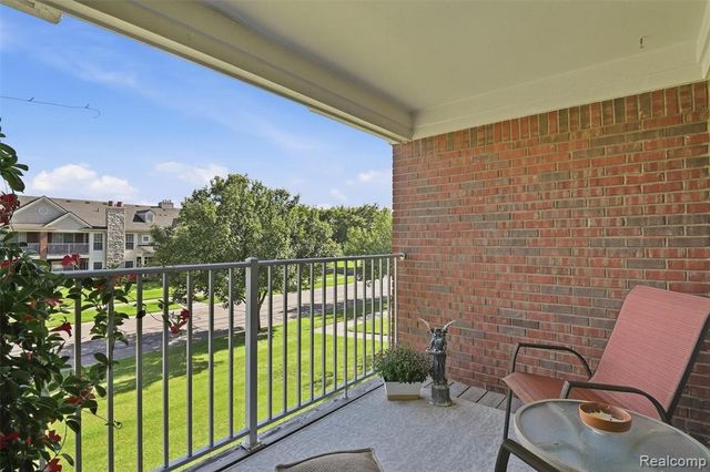 28259 Oakmonte Circle, New Hudson, MI 48165