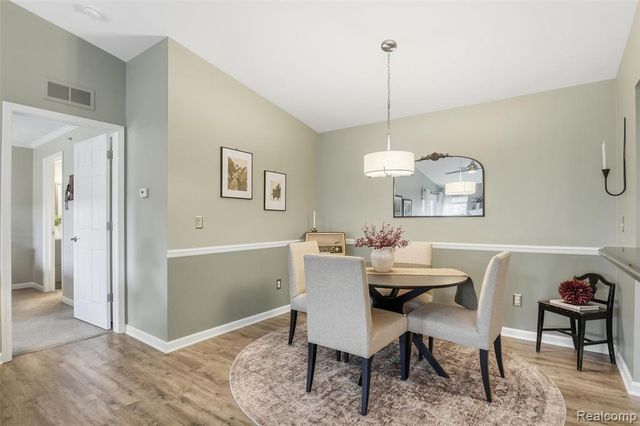 28259 Oakmonte Circle, New Hudson, MI 48165