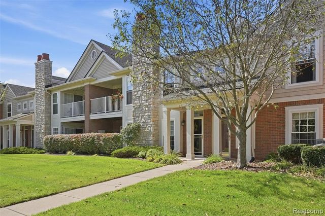28259 Oakmonte Circle, New Hudson, MI 48165