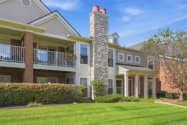 28259 Oakmonte Circle, New Hudson, MI 48165