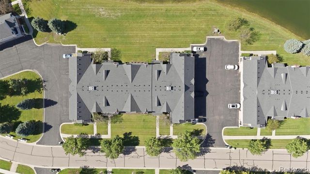 28259 Oakmonte Circle, New Hudson, MI 48165