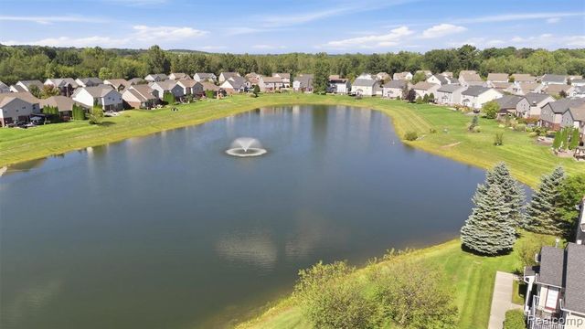 28259 Oakmonte Circle, New Hudson, MI 48165