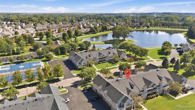 28259 Oakmonte Circle, New Hudson, MI 48165