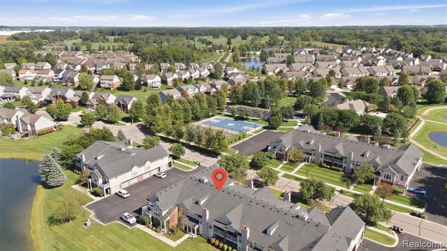 28259 Oakmonte Circle, New Hudson, MI 48165