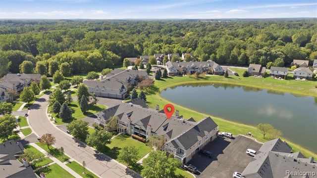 28259 Oakmonte Circle, New Hudson, MI 48165