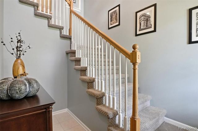 28259 Oakmonte Circle, New Hudson, MI 48165