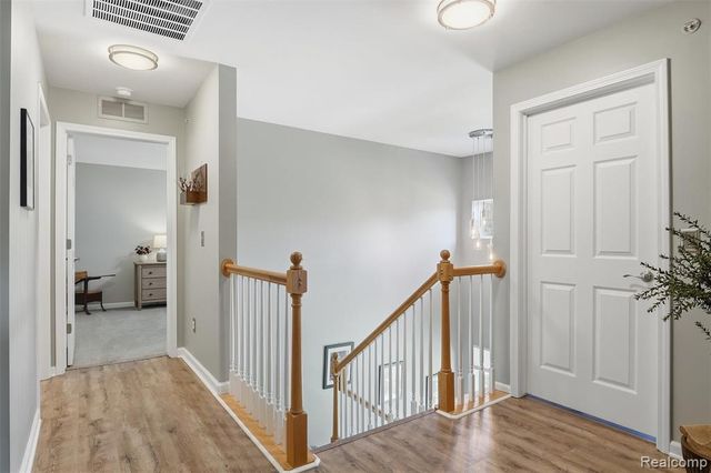 28259 Oakmonte Circle, New Hudson, MI 48165