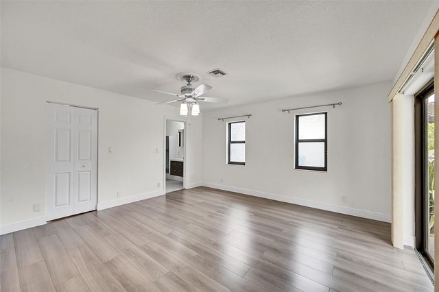 9254 NW 13th Pl, Coral Springs, FL 33071