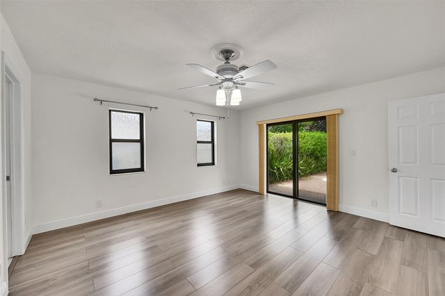 9254 NW 13th Pl, Coral Springs, FL 33071