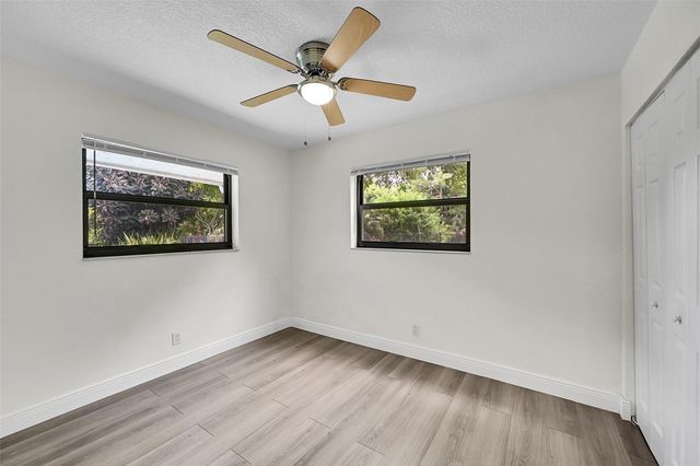 9254 NW 13th Pl, Coral Springs, FL 33071