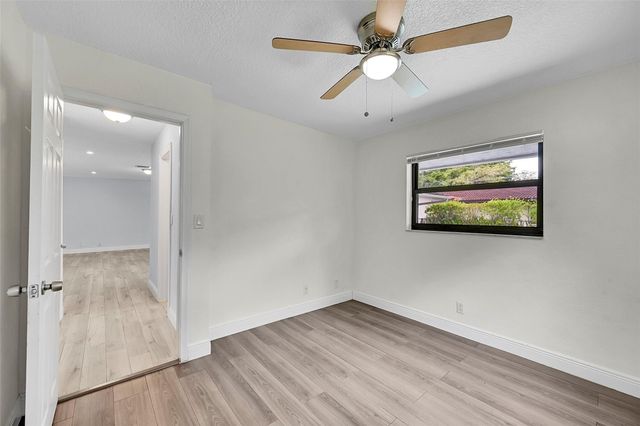 9254 NW 13th Pl, Coral Springs, FL 33071