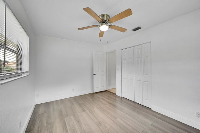 9254 NW 13th Pl, Coral Springs, FL 33071