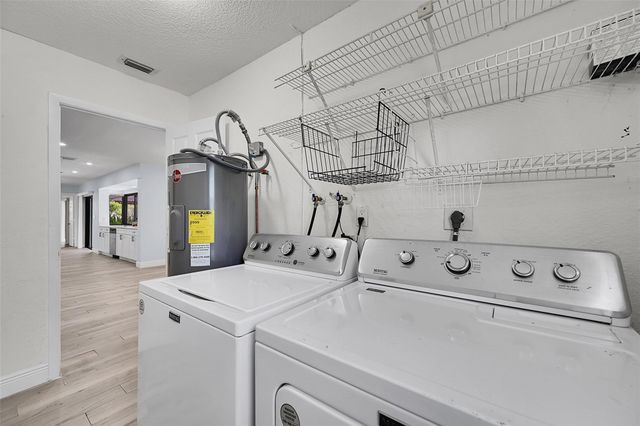 9254 NW 13th Pl, Coral Springs, FL 33071