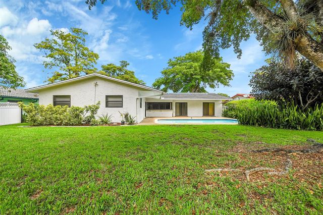 9254 NW 13th Pl, Coral Springs, FL 33071