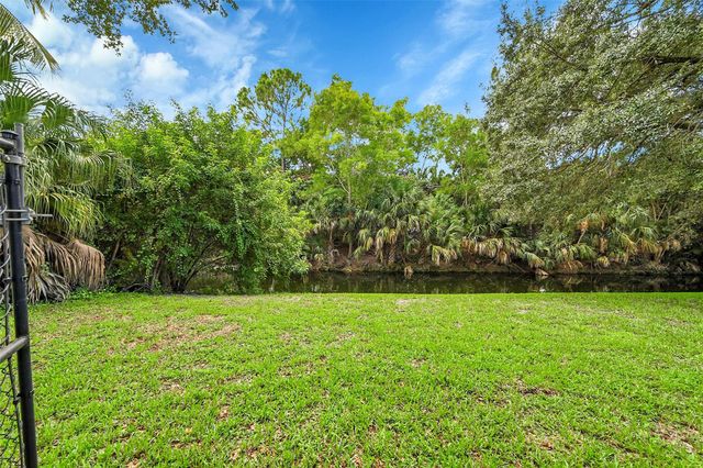 9254 NW 13th Pl, Coral Springs, FL 33071