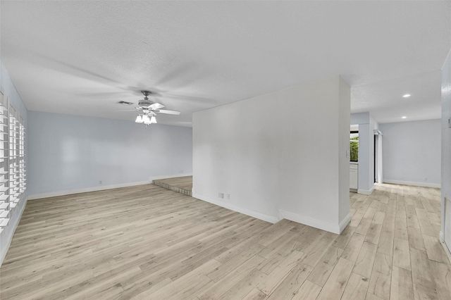 9254 NW 13th Pl, Coral Springs, FL 33071