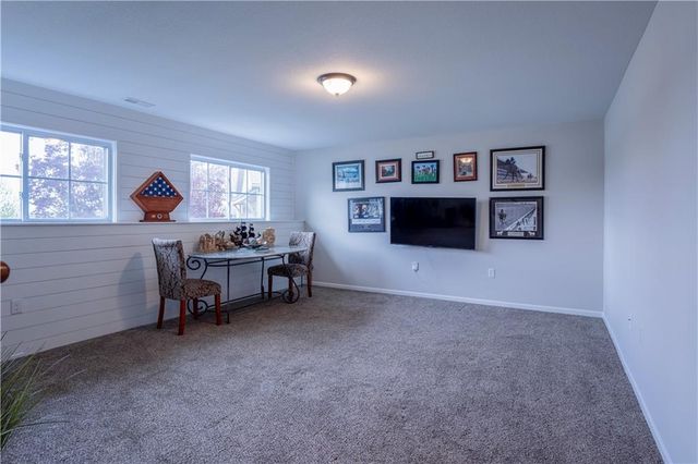 5602 Fort Laramie Court, Lawrence, KS 66049