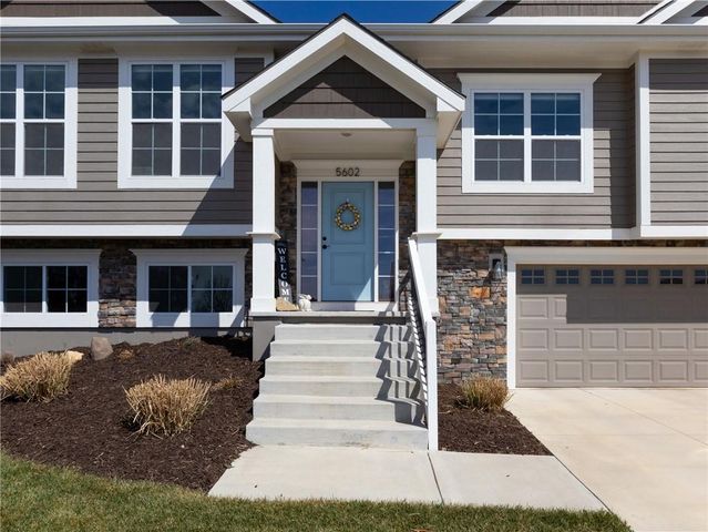 5602 Fort Laramie Court, Lawrence, KS 66049