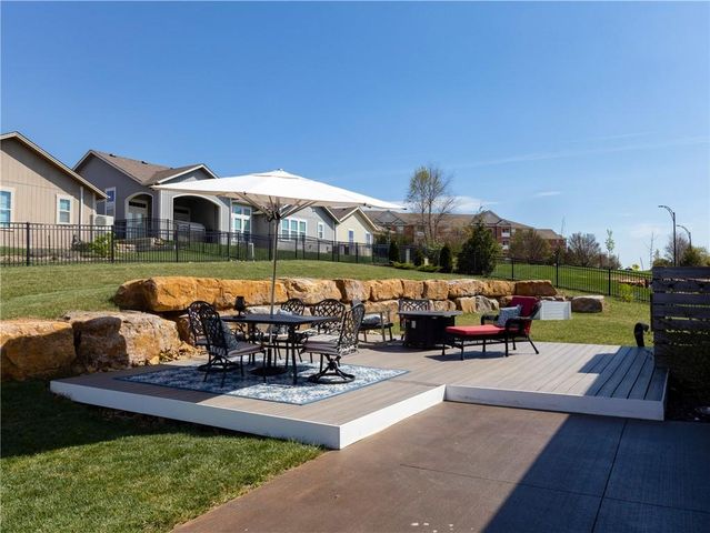 5602 Fort Laramie Court, Lawrence, KS 66049