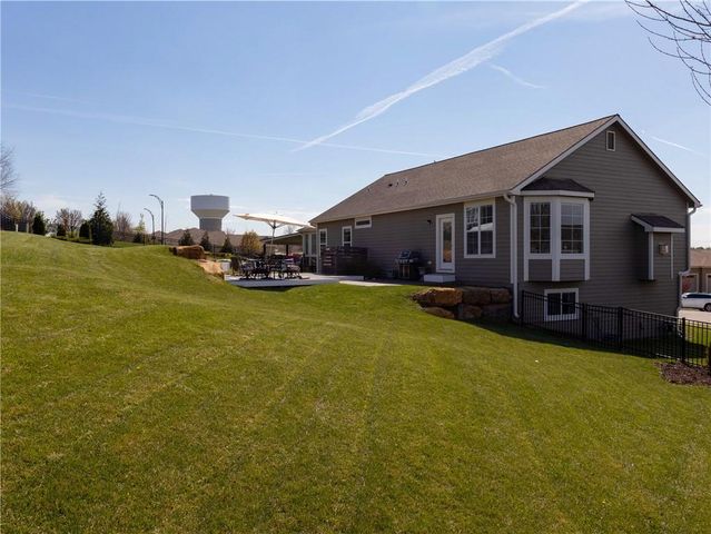 5602 Fort Laramie Court, Lawrence, KS 66049