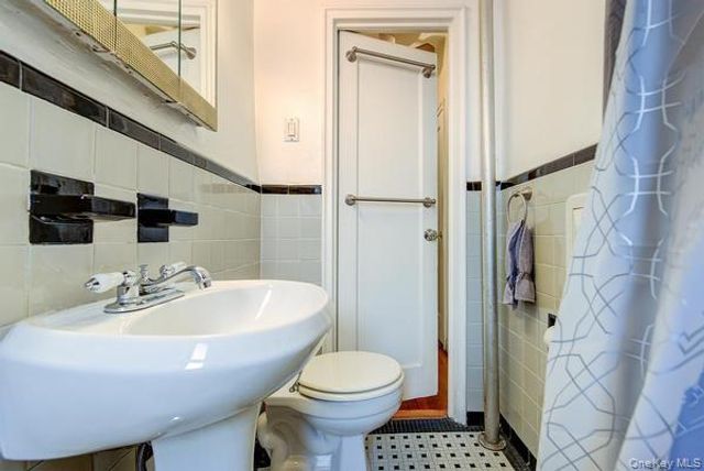 63-61 99th Street A4, Rego Park, NY 11374