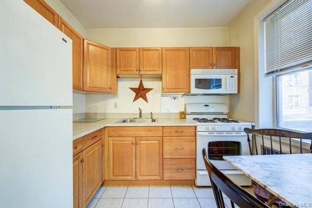 63-61 99th Street A4, Rego Park, NY 11374