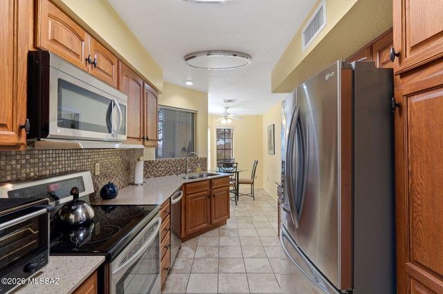 14410 N Spanish Garden Lane, Oro Valley, AZ 85755